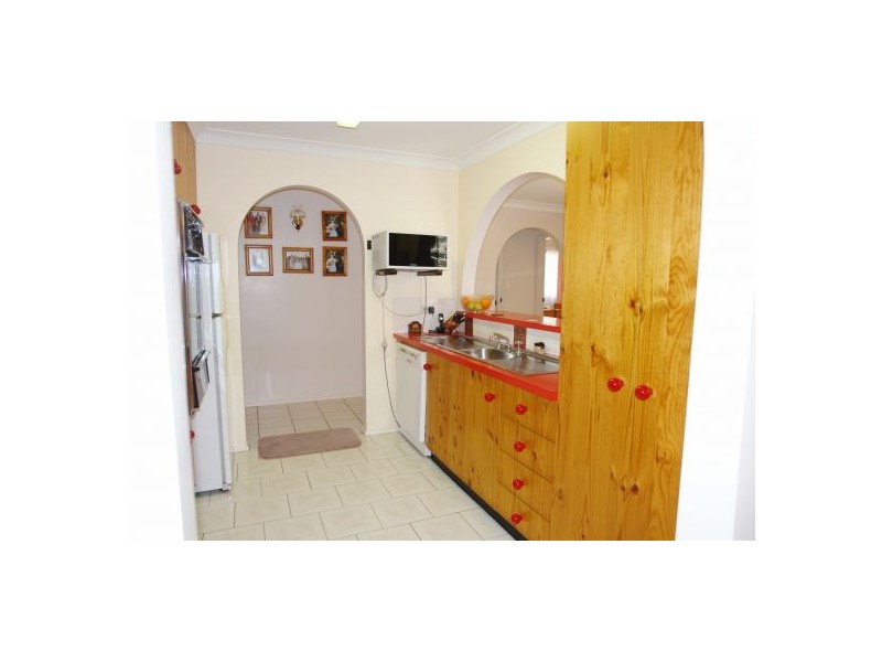 44 Cadonia Road, Tuggerawong NSW 2259