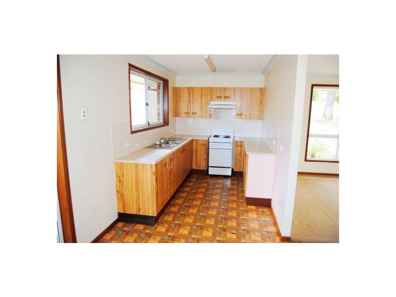 11 Sally Close, Lake Haven NSW 2263
