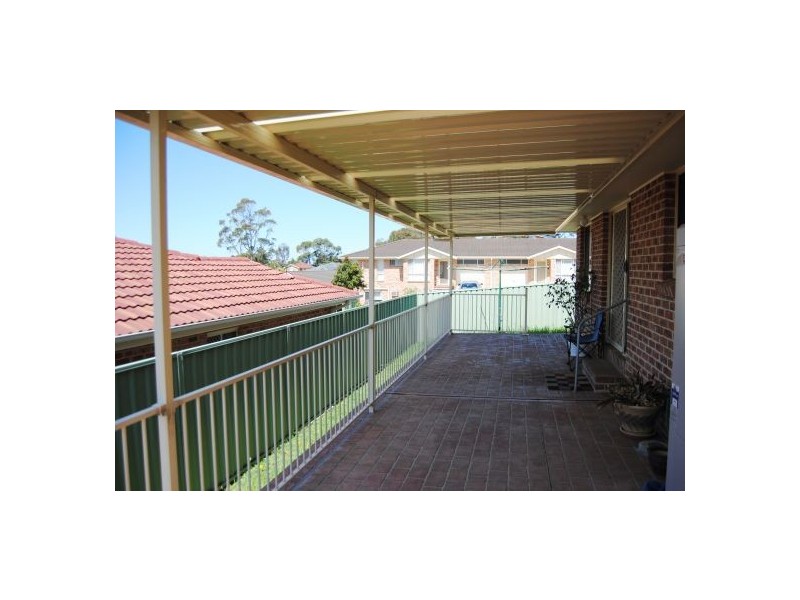 2/9 Roundtree Street, Lake Haven NSW 2263