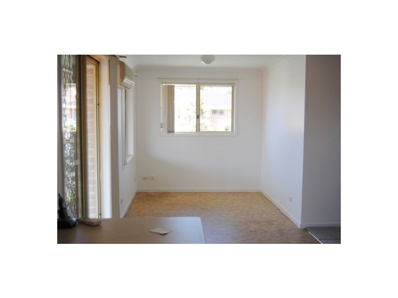 2/9 Roundtree Street, Lake Haven NSW 2263