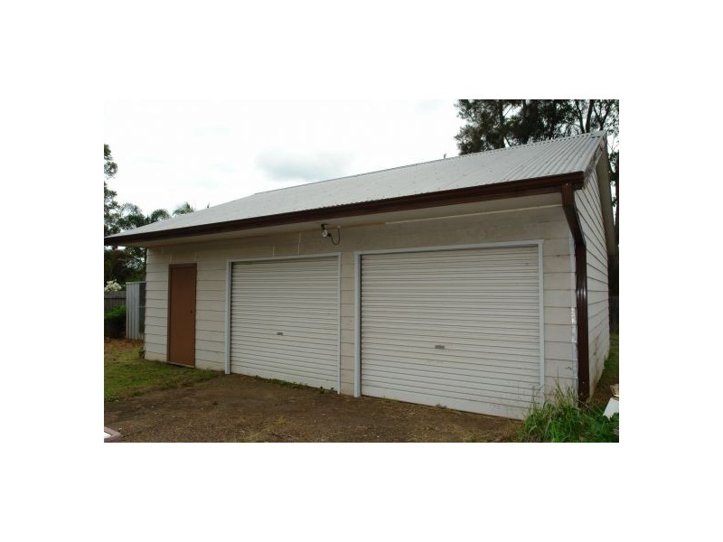 24 Platypus Road, Berkeley Vale NSW 2261