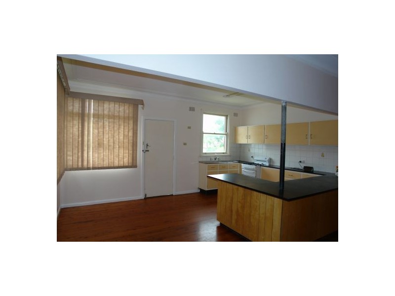 13 Anzac Avenue, Wyong NSW 2259