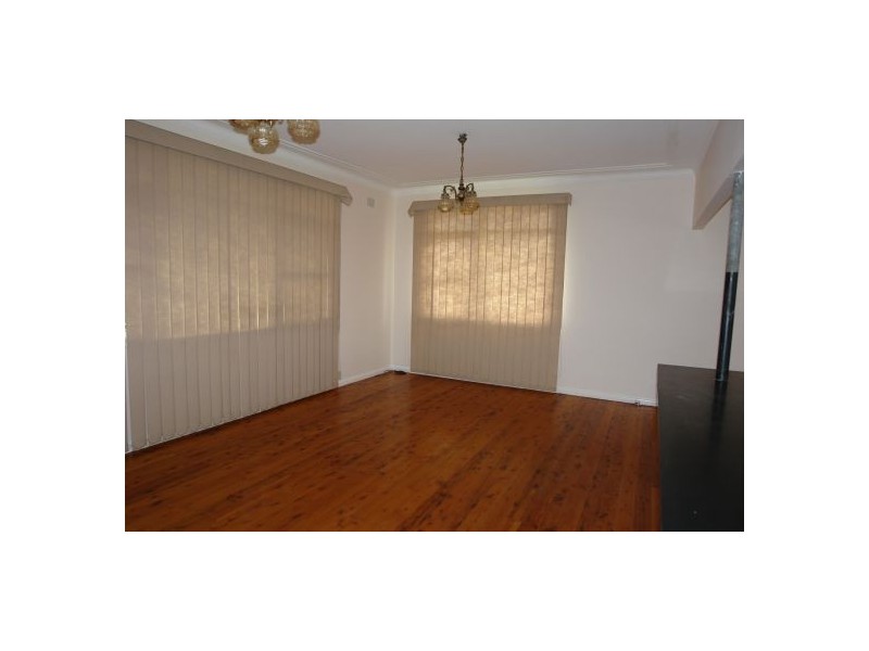 13 Anzac Avenue, Wyong NSW 2259