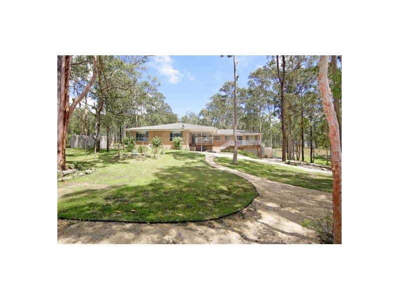 2 Marion Place, Jilliby NSW 2259