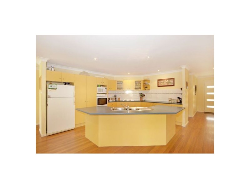 2 Marion Place, Jilliby NSW 2259