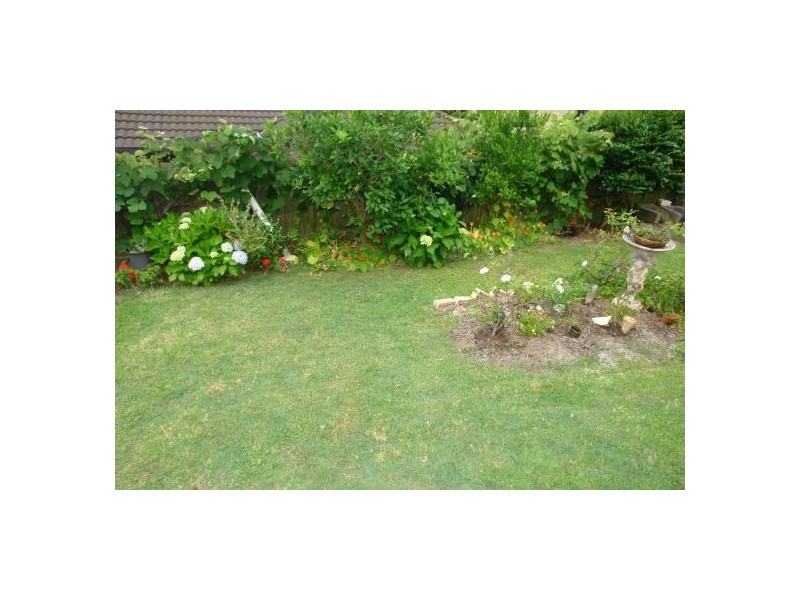 18A Twin Lakes Drive, Lake Haven NSW 2263