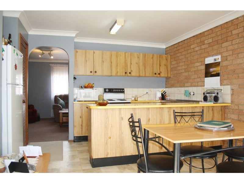 2/122-124 Wallarah Road, Gorokan NSW 2263