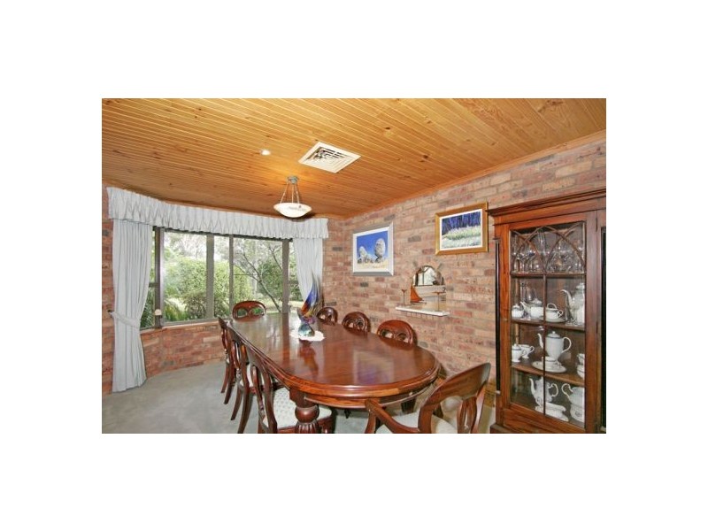 9 Yarramalong Road, Yarramalong NSW 2259