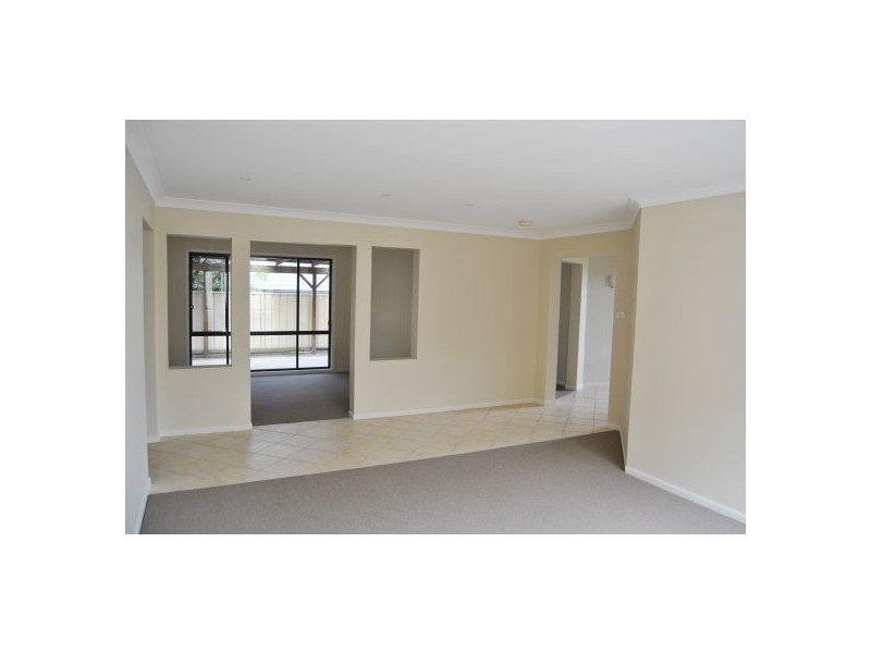 8 Rivergum Grove, Hamlyn Terrace NSW 2259