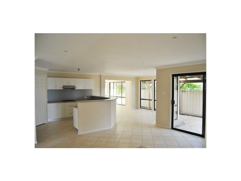 8 Rivergum Grove, Hamlyn Terrace NSW 2259