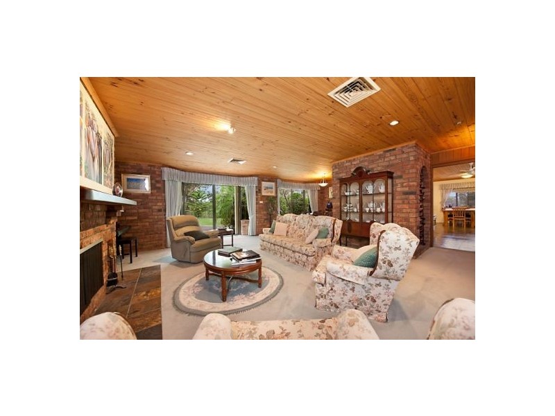 9 Yarramalong Road, Wyong Creek NSW 2259