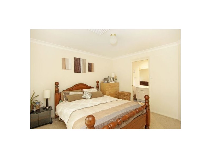 4 Holly Close, Lake Haven NSW 2263