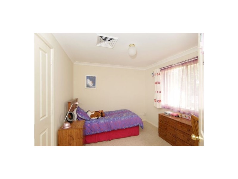 4 Holly Close, Lake Haven NSW 2263