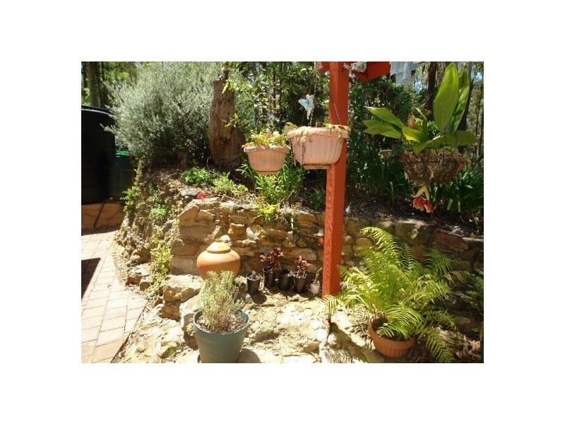 1 Little Cobbs Lane, Mardi NSW 2259