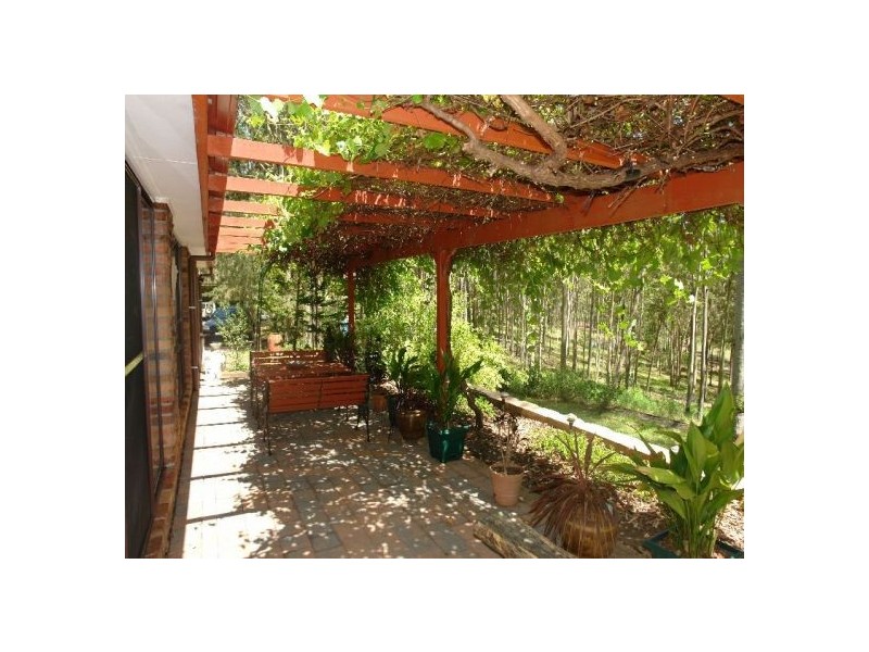 1 little Cobbs Lane, Mardi NSW 2259