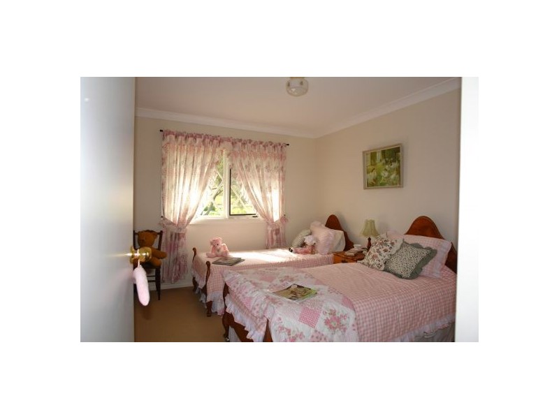 5 Burlington Avenue, Jilliby NSW 2259