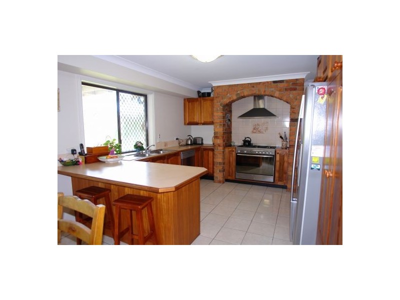 5 Burlington Avenue, Jilliby NSW 2259