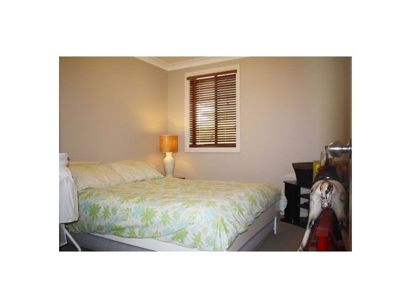 5a Nichols Avenue, Gorokan NSW 2263