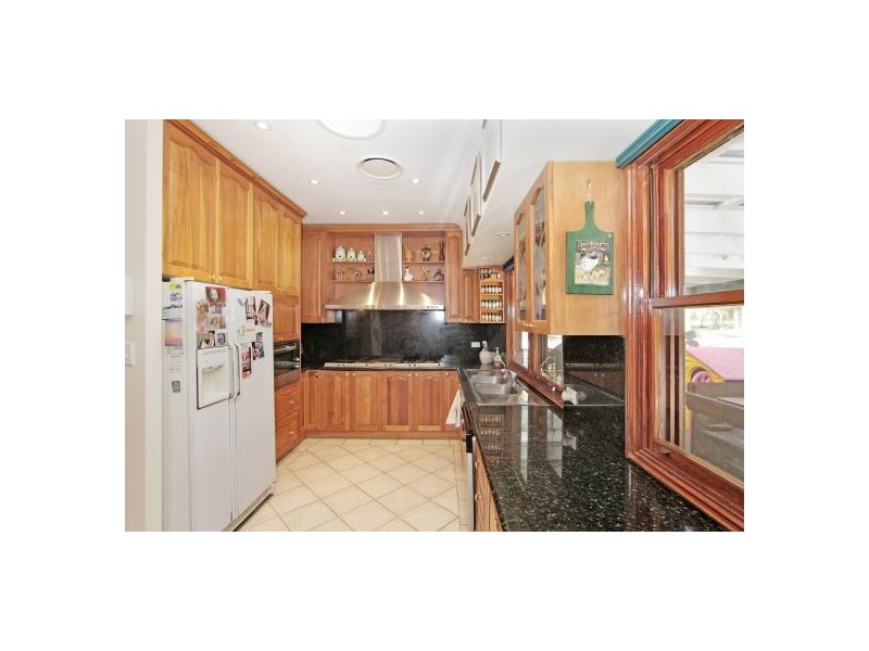 3  Holloway Drive, Jilliby NSW 2259