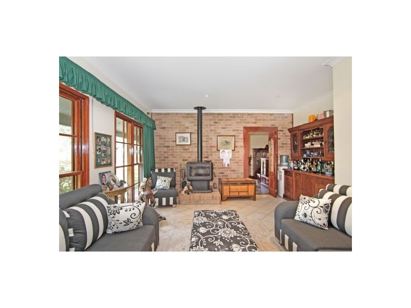 3  Holloway Drive, Jilliby NSW 2259