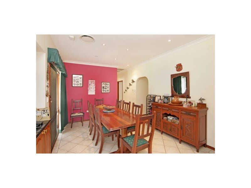 3  Holloway Drive, Jilliby NSW 2259