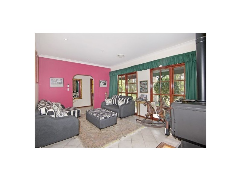 3  Holloway Drive, Jilliby NSW 2259