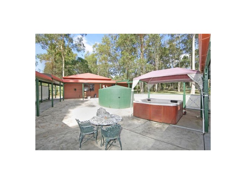 3  Holloway Drive, Jilliby NSW 2259