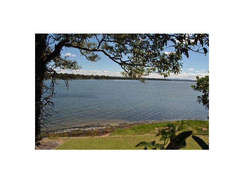 14 Main Road, Toukley NSW 2263