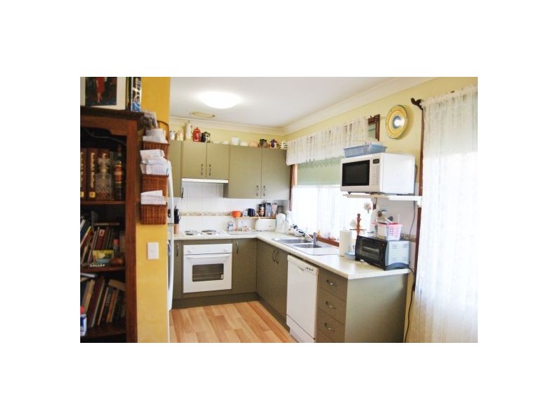 11 Jane Close, Lake Haven NSW 2263