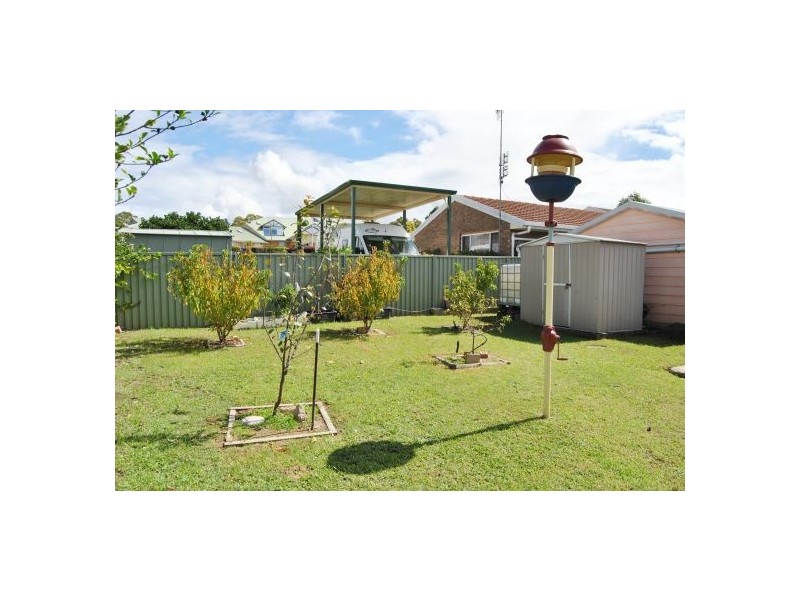 11 Jane Close, Lake Haven NSW 2263