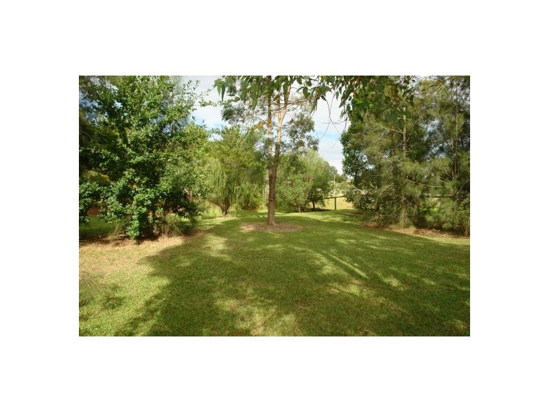 21  Holloway Drive, Jilliby NSW 2259