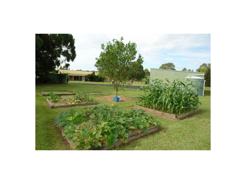 21  Holloway Drive, Jilliby NSW 2259