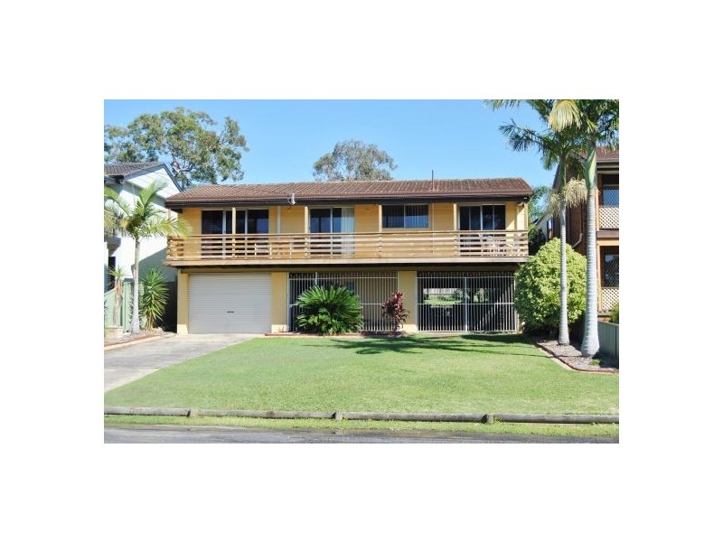 26 Middlesex Avenue, Gorokan NSW 2263