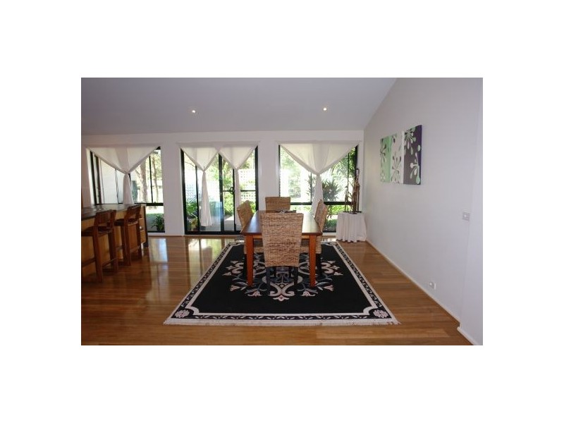 52 Burlington Ave, Jilliby NSW 2259