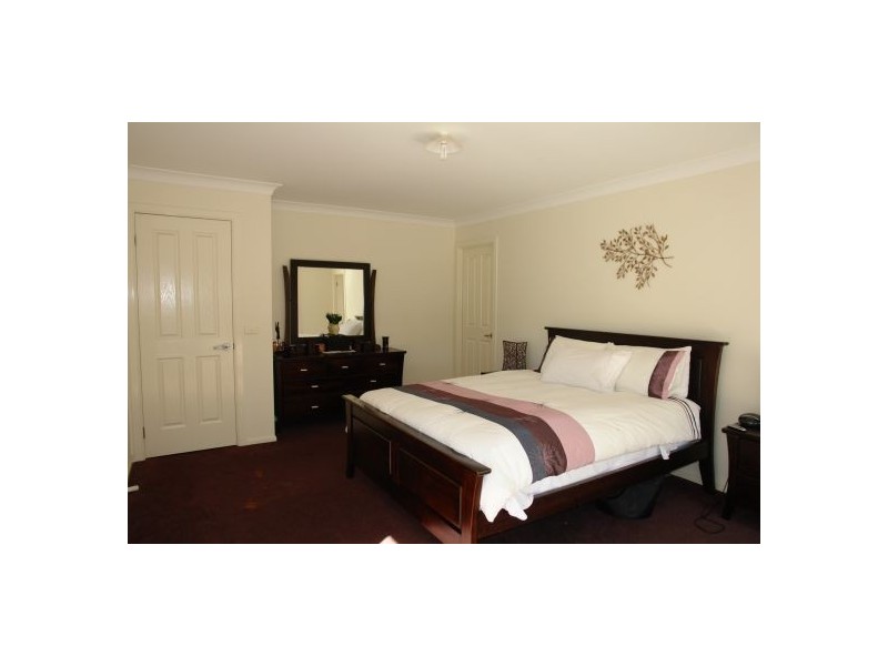 52 Burlington Ave, Jilliby NSW 2259