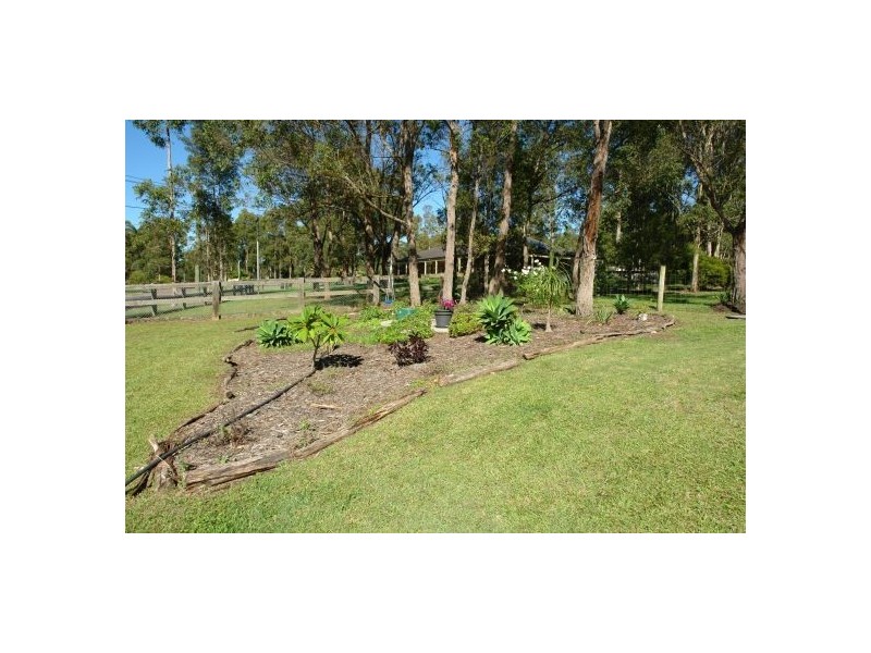 52 Burlington Ave, Jilliby NSW 2259