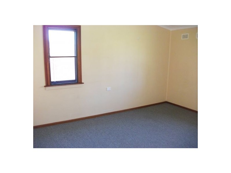 2 Wakehurst Drive, Wyong NSW 2259