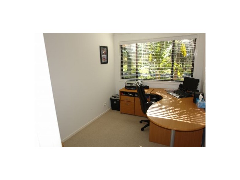 51 Warner Avenue, Tuggerawong NSW 2259