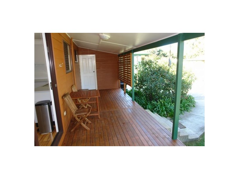 51 Warner Avenue, Tuggerawong NSW 2259