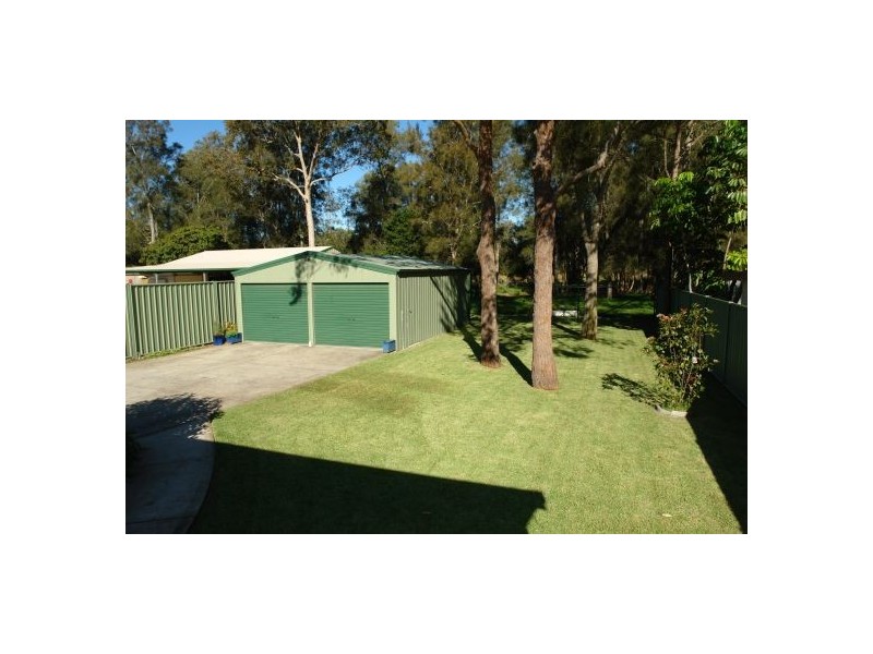 51 Warner Avenue, Tuggerawong NSW 2259