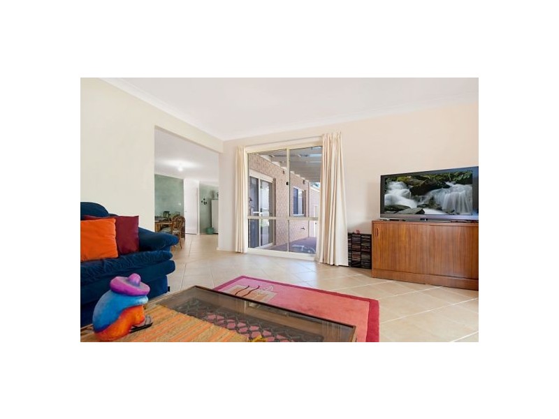 11 Bellwood Close, Tuggerah NSW 2259