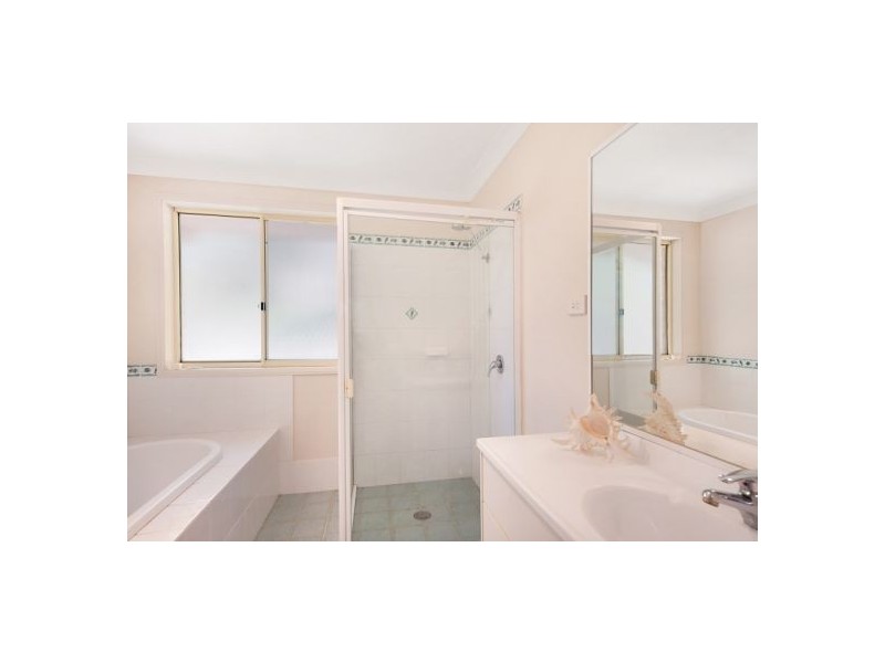 11 Bellwood Close, Tuggerah NSW 2259