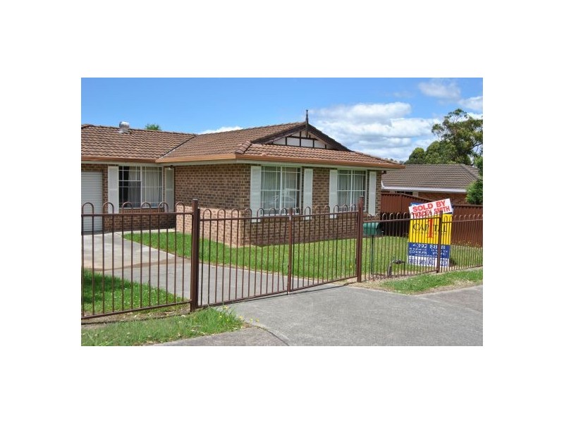 4 Gavin Way, Lake Haven NSW 2263