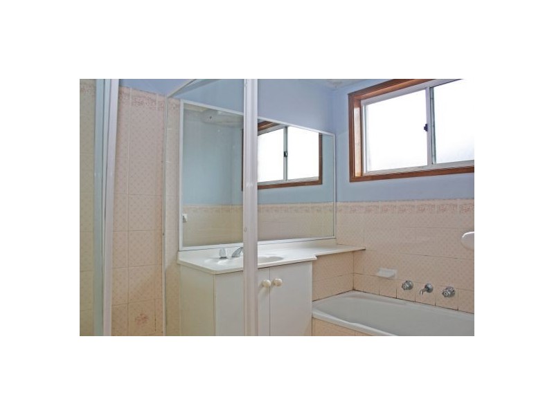 4 Gavin Way, Lake Haven NSW 2263