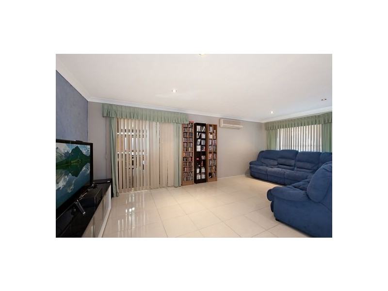 68 Gavin Way, Lake Haven NSW 2263