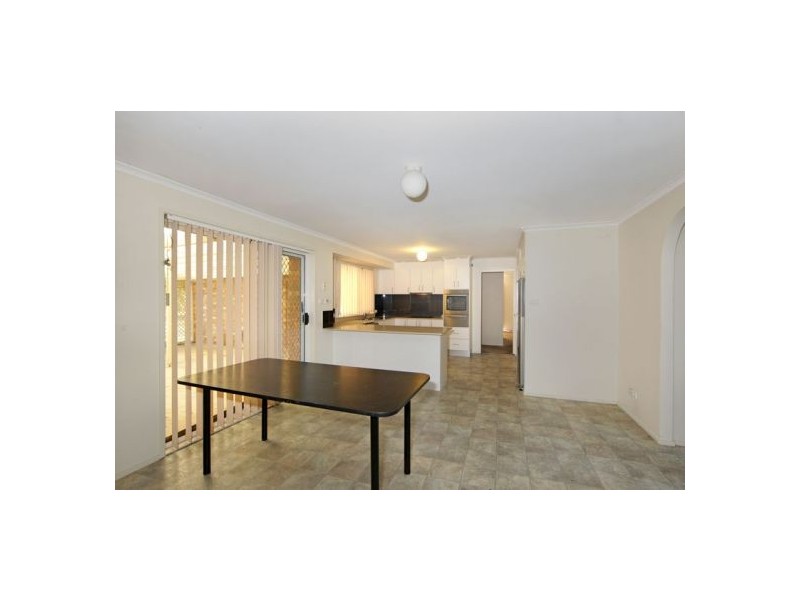 9 Rossmore Close, Wyong Creek NSW 2259