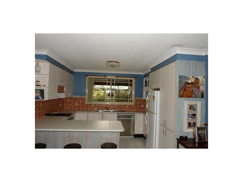 67 Warner Ave, Tuggerawong NSW 2259
