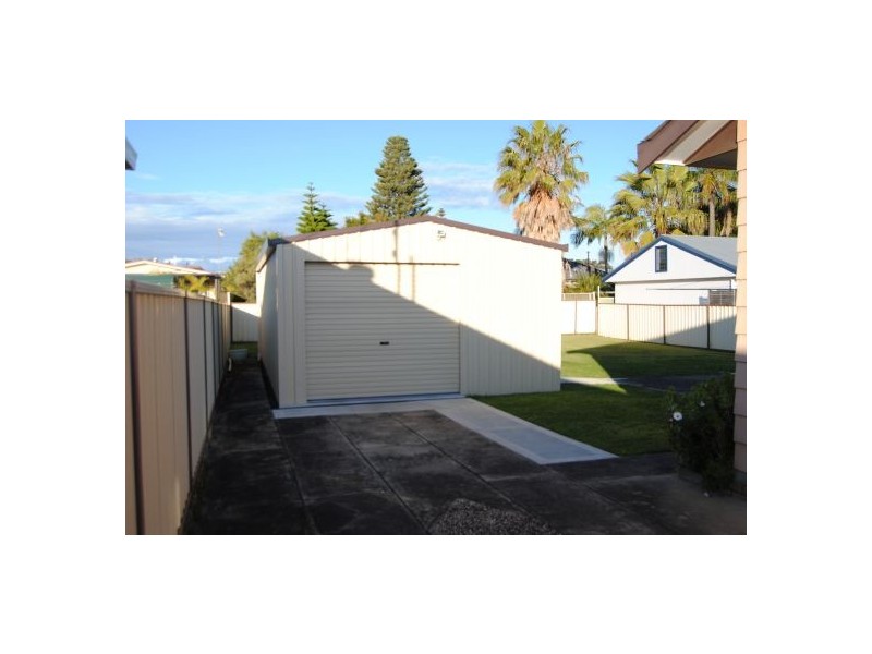 13 Anchor Avenue, Toukley NSW 2263