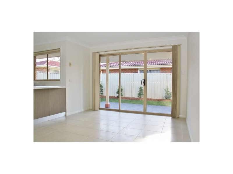 2/76 Ocean View Rd, Gorokan NSW 2263