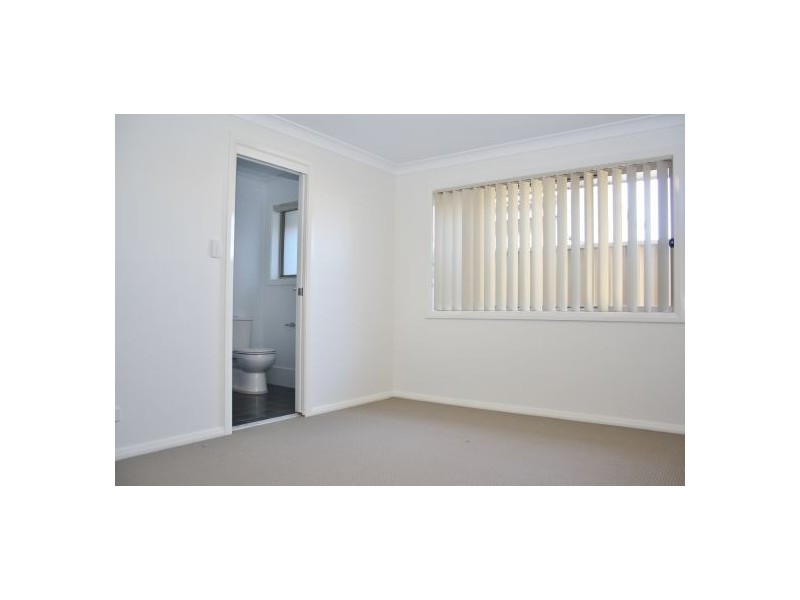 2/76 Ocean View Rd, Gorokan NSW 2263